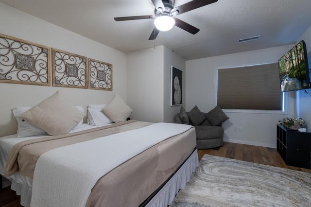 3059 Sycamore Way, Medford, OR 97504