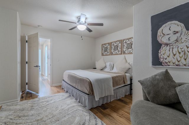 3059 Sycamore Way, Medford, OR 97504