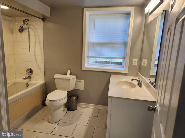 13 MAIN, Huntingtown, MD 20639
