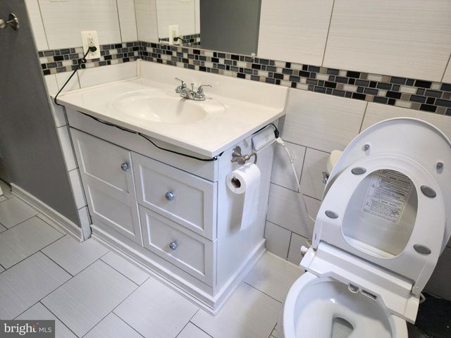 13 MAIN, Huntingtown, MD 20639