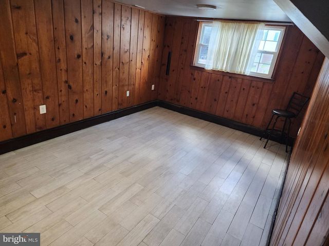 13 MAIN, Huntingtown, MD 20639