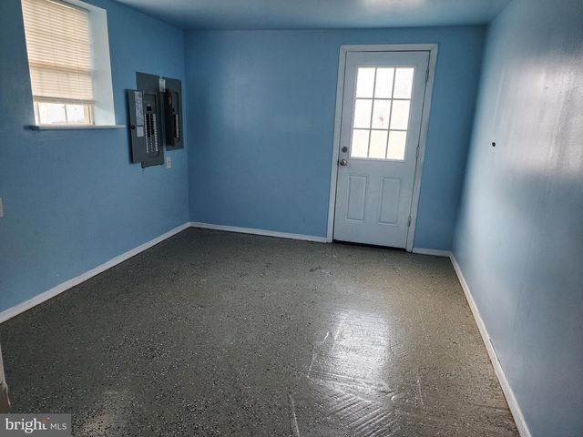 13 MAIN, Huntingtown, MD 20639