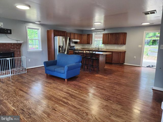 13 MAIN, Huntingtown, MD 20639