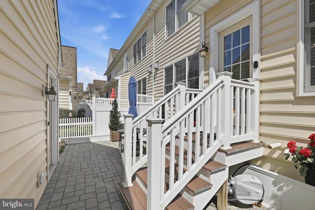 1459 HAMMOCK WAY, Lancaster, PA 17601