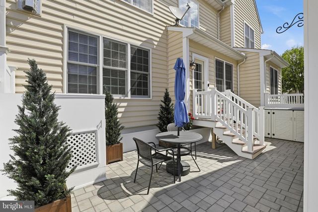 1459 HAMMOCK WAY, Lancaster, PA 17601