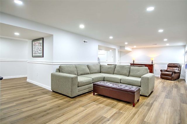 9 Cassidy Trail, Coventry, RI 02816