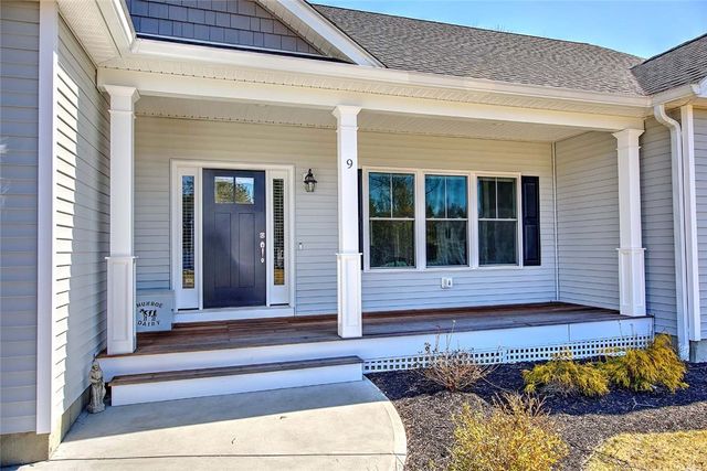 9 Cassidy Trail, Coventry, RI 02816