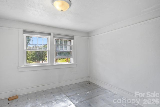 49 Church Street, Weaverville, NC 28787