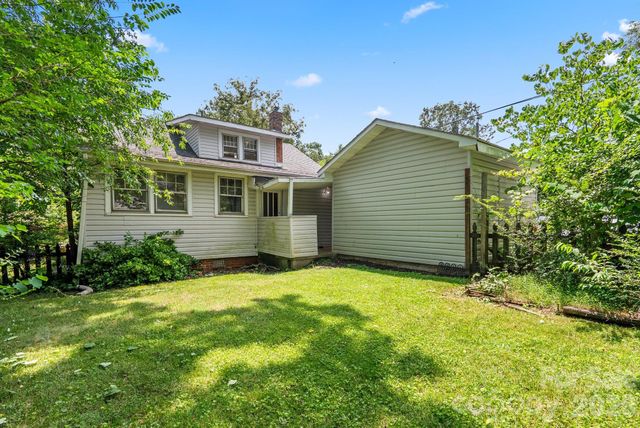 49 Church Street, Weaverville, NC 28787