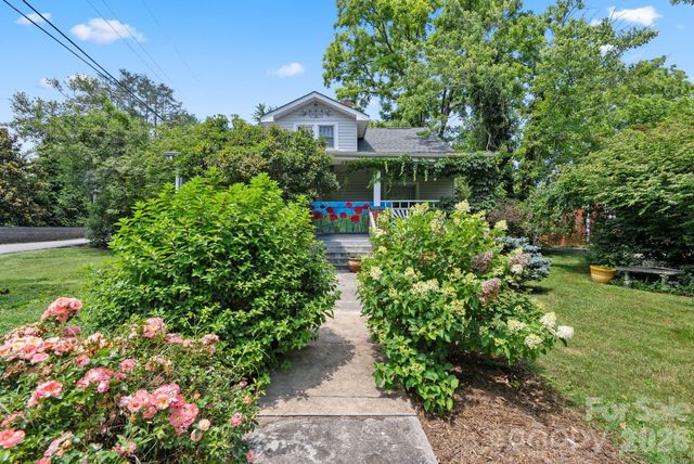 49 Church Street, Weaverville, NC 28787