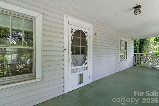 49 Church Street, Weaverville, NC 28787