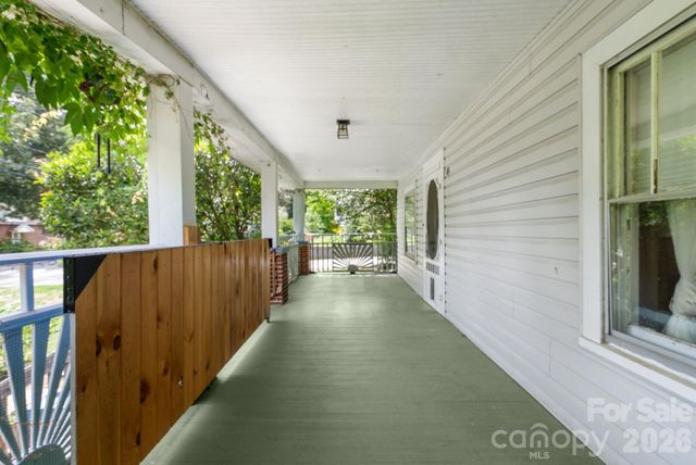 49 Church Street, Weaverville, NC 28787