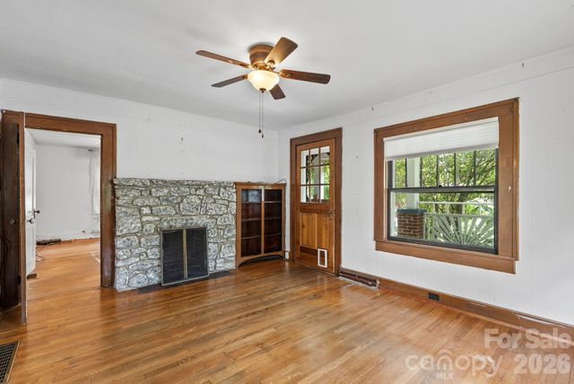 49 Church Street, Weaverville, NC 28787