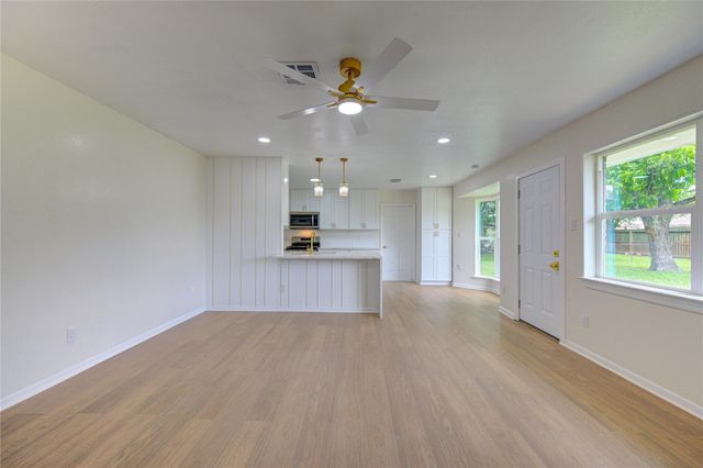 13227 James Lane, Stafford, TX 77477