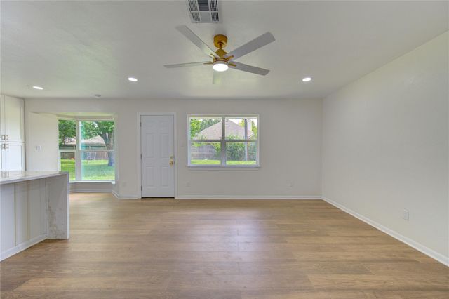 13227 James Lane, Stafford, TX 77477