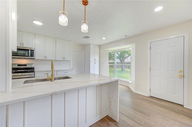 13227 James Lane, Stafford, TX 77477