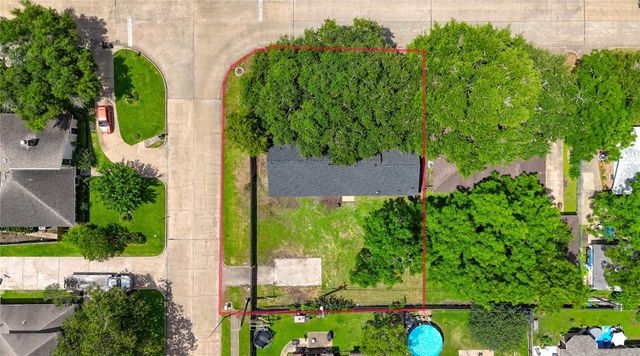 13227 James Lane, Stafford, TX 77477