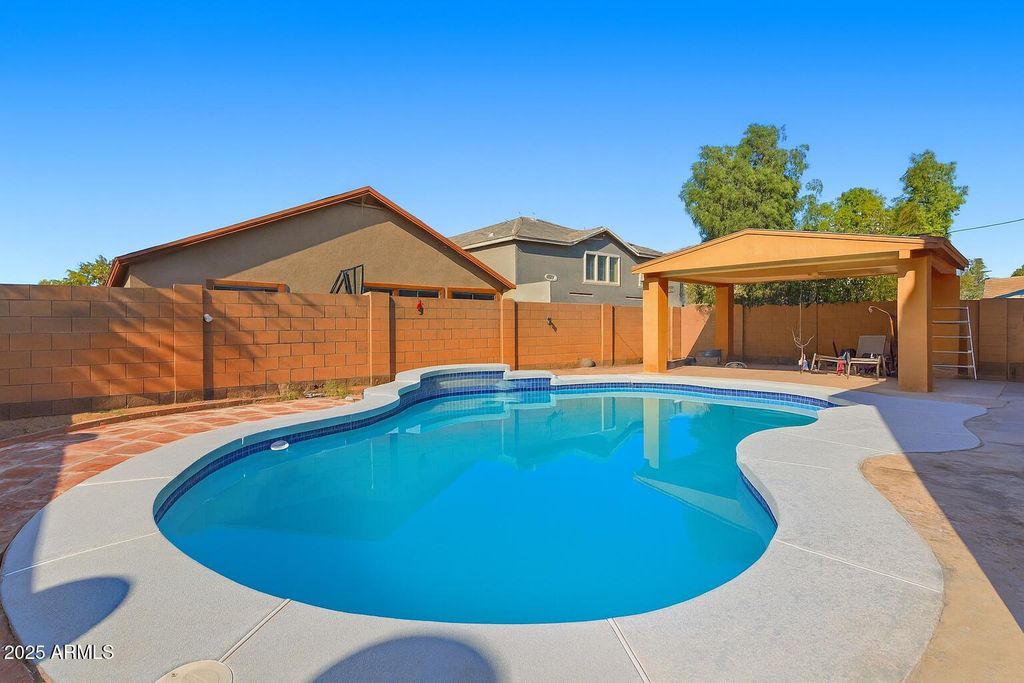 6826 S 41ST Drive, Phoenix, AZ 85041 — photo 4