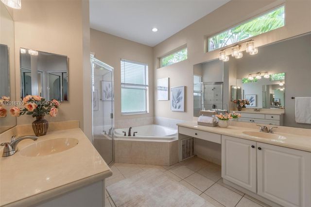 10684 NW 64th Ct, Parkland, FL 33076