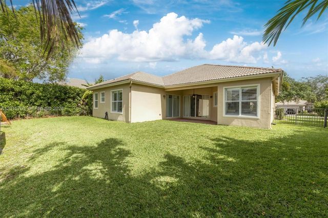 10684 NW 64th Ct, Parkland, FL 33076