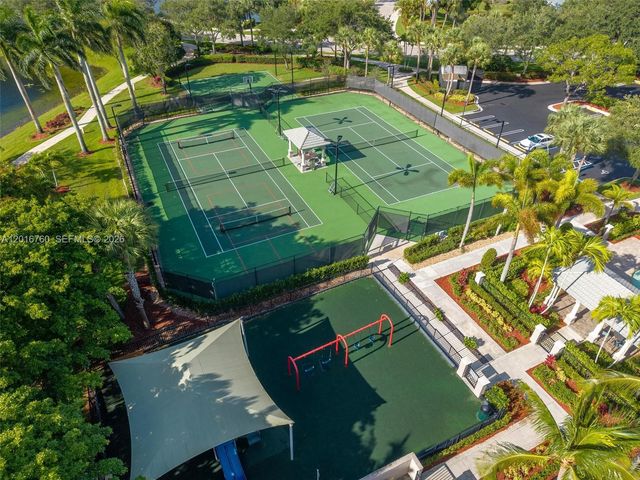 10684 NW 64th Ct, Parkland, FL 33076