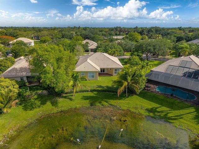 10684 NW 64th Ct, Parkland, FL 33076