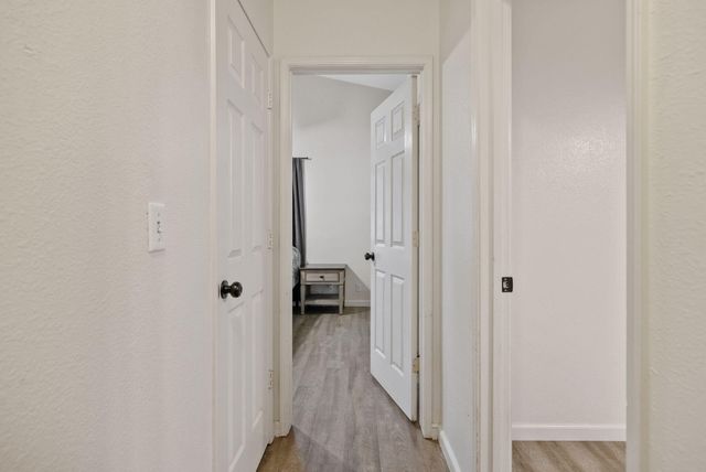 1903 Henshaw Avenue, Tulare, CA 93274