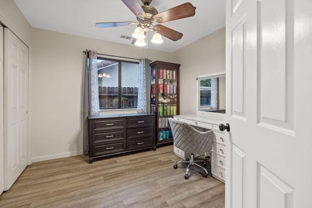 1903 Henshaw Avenue, Tulare, CA 93274