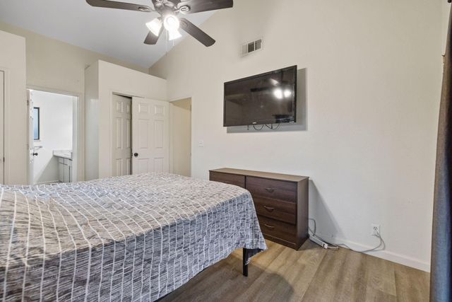 1903 Henshaw Avenue, Tulare, CA 93274