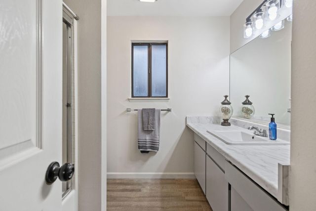 1903 Henshaw Avenue, Tulare, CA 93274