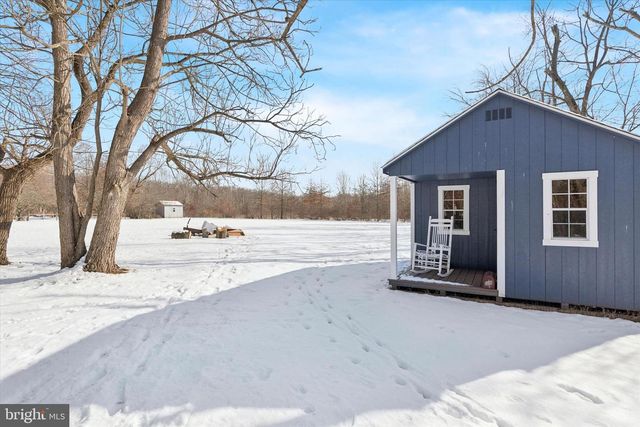 15 MAPLE AVE, Line Lexington, PA 18932