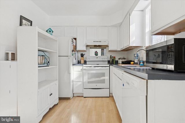 15 MAPLE AVE, Line Lexington, PA 18932