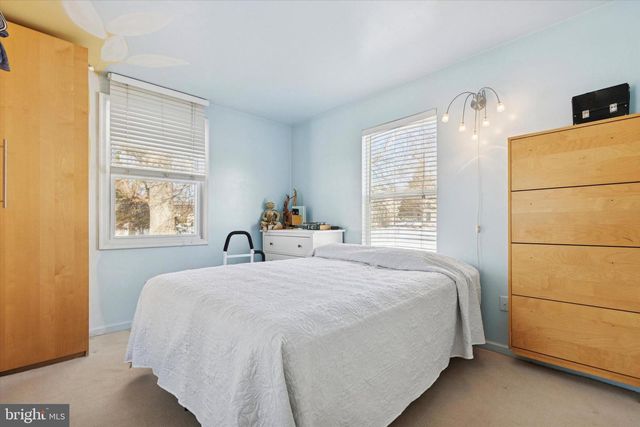 15 MAPLE AVE, Line Lexington, PA 18932