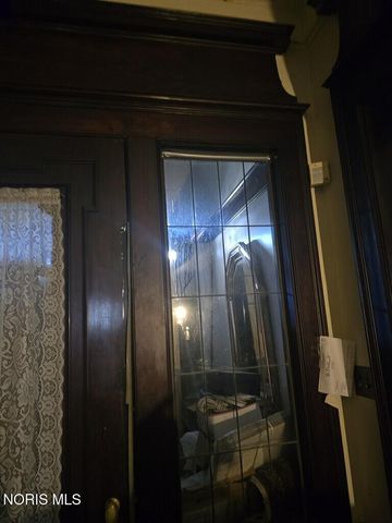 2229 Parkwood Avenue, Toledo, OH 43620