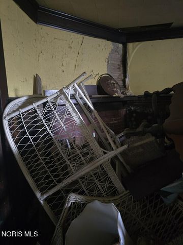 2229 Parkwood Avenue, Toledo, OH 43620