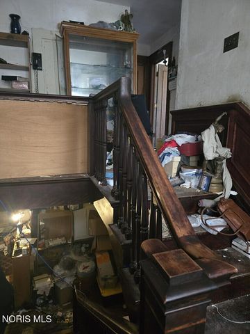 2229 Parkwood Avenue, Toledo, OH 43620