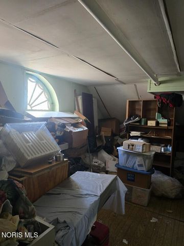 2229 Parkwood Avenue, Toledo, OH 43620