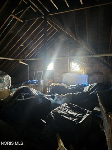 2229 Parkwood Avenue, Toledo, OH 43620