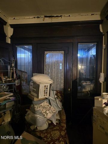 2229 Parkwood Avenue, Toledo, OH 43620