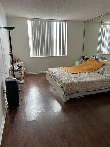 17890 W Dixie Highway 714 714, North Miami Beach, FL 33160