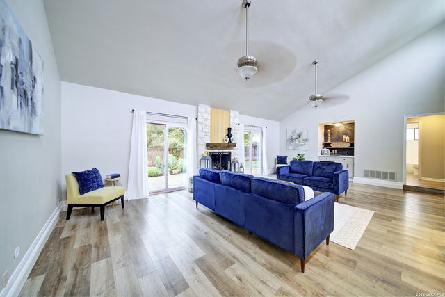 815 SILVER SPRUCE, San Antonio, TX 78232