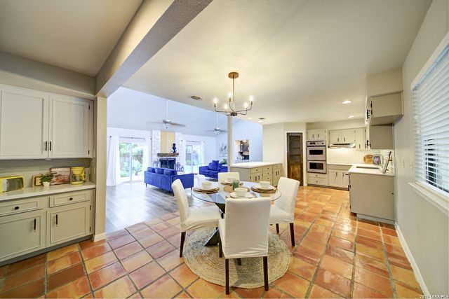 815 SILVER SPRUCE, San Antonio, TX 78232