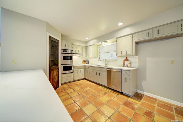 815 SILVER SPRUCE, San Antonio, TX 78232