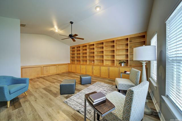 815 SILVER SPRUCE, San Antonio, TX 78232