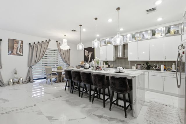 5395 Saint Vincent Lane, The Acreage, FL 33470