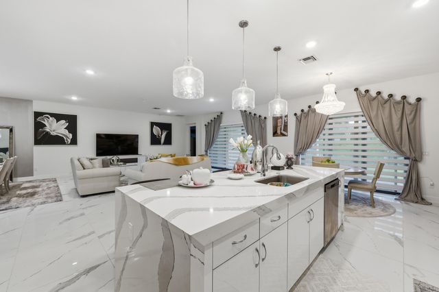 5395 Saint Vincent Lane, The Acreage, FL 33470