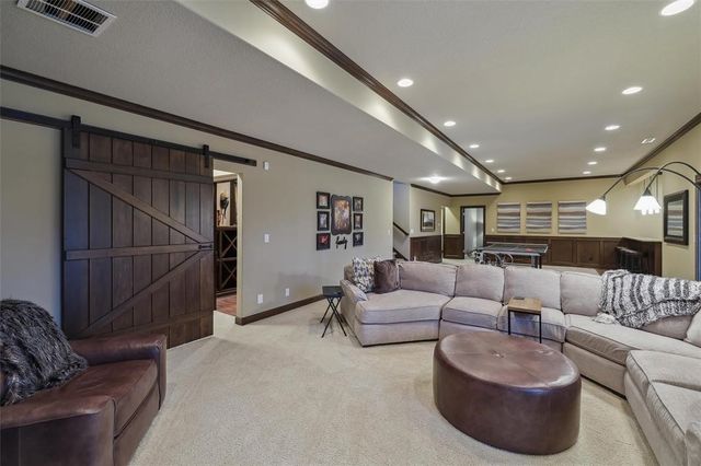6267 Enclave Circle, Johnston, IA 50131