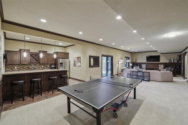 6267 Enclave Circle, Johnston, IA 50131
