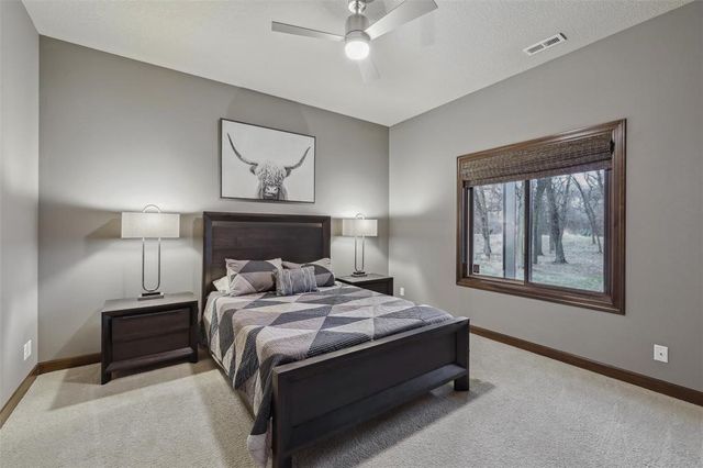 6267 Enclave Circle, Johnston, IA 50131