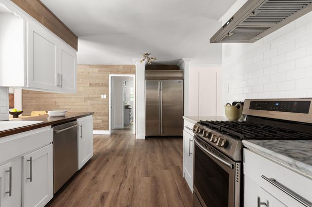 2403 Little John LN, Austin, TX 78704